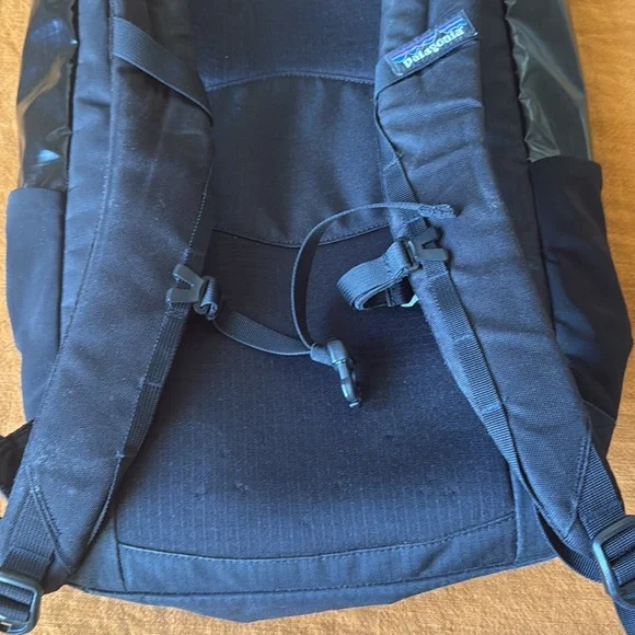 Patagonia Black Hole Pack 25L Backpack Travel Bike Laptop Bag